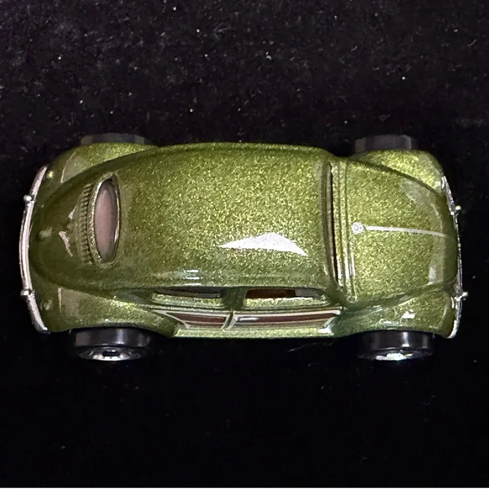 Hot Wheels-Lot of 4: Mazda Cosmo Sport, Lamborghini Urus, VW Beetle, Audi RS5